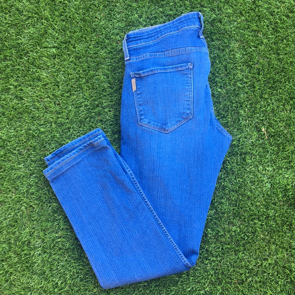 PAIGE Federal Slim Straight Jeans (Niles)